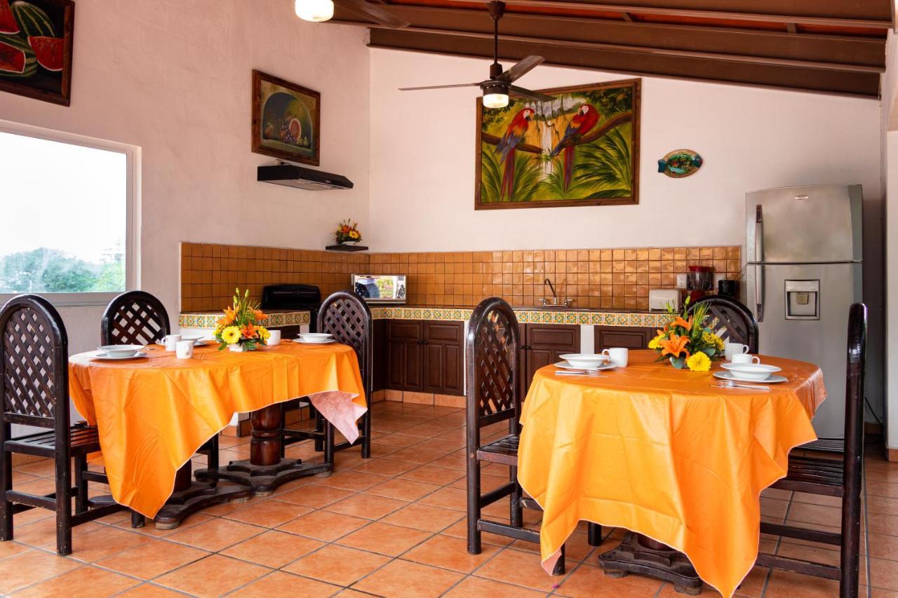 Hotel Posada De Roger Пуэрто-Вальярта Экстерьер фото